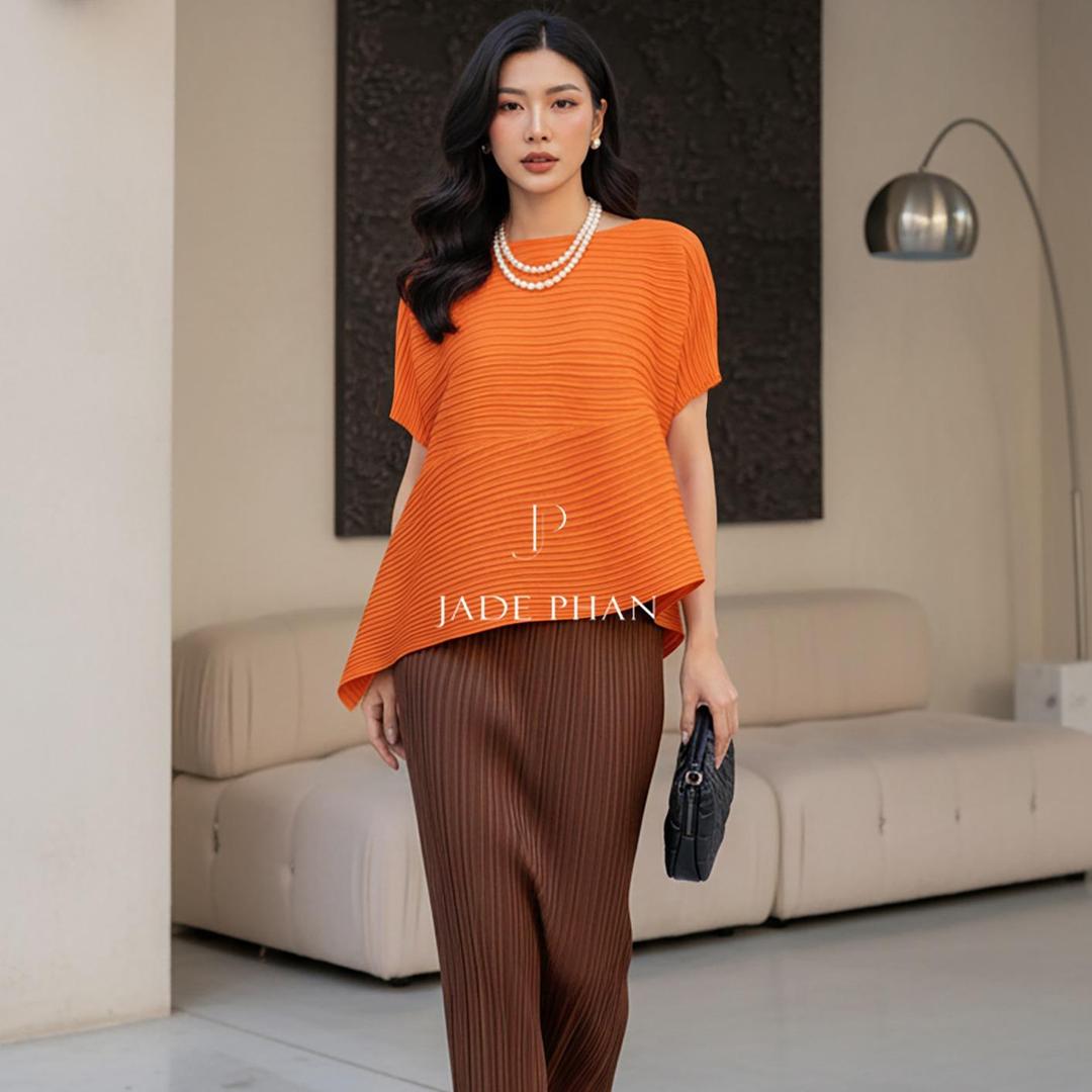 Set gồm áo và chân váyKatle Audora mix màu, áo xếp ly tà chéo và chân váy bút chì xẻ cạnh bắp chân dập ly cao cấp nhiều màu — ảnh 1